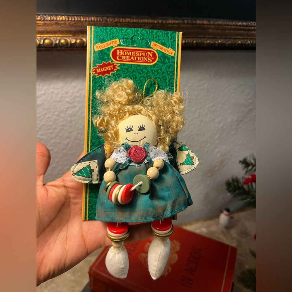 VINTAGE DANDEE DOLL HOMESPUN CREATIONS HANDCRAFTED DOLL FRIDGE MAGNET NEW!!
